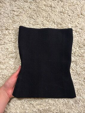 Babaton Black Ribbed Strapless Top